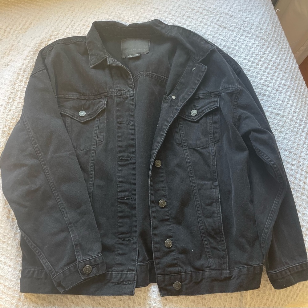 NWOT!! American Eagle Womens jean jacket